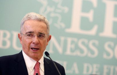 Abogados de Álvaro Uribe piden su libertad inmediata tras condena por soborno y fraude procesal