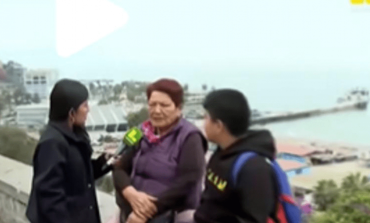 El país en alerta y ella va al mar: abuela causa furor por llevar a su nieto a la playa