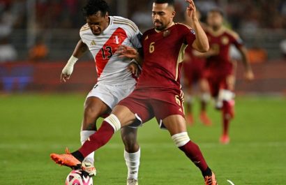 Venezuela derrota a Perú y escala en al repechaje del Mundial 2026