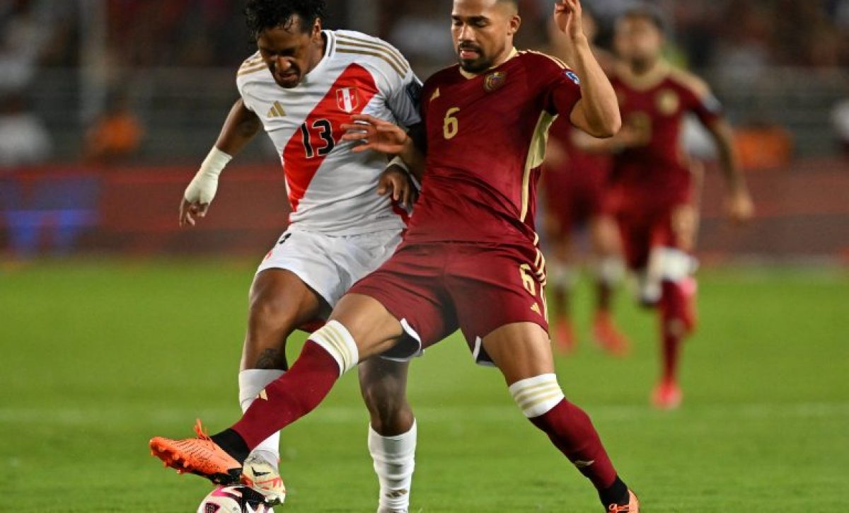 Venezuela derrota a Perú y escala en al repechaje del Mundial 2026