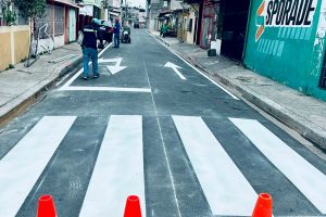 La inversión de USD 7.8 millones de este proyecto en el suroeste de Guayaquil cubre asfaltado, señalización y mejoras estructurales.