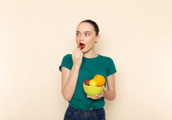 Ni engorda ni hay que evitarla por la noche: verdades y falsos mitos sobre la fruta