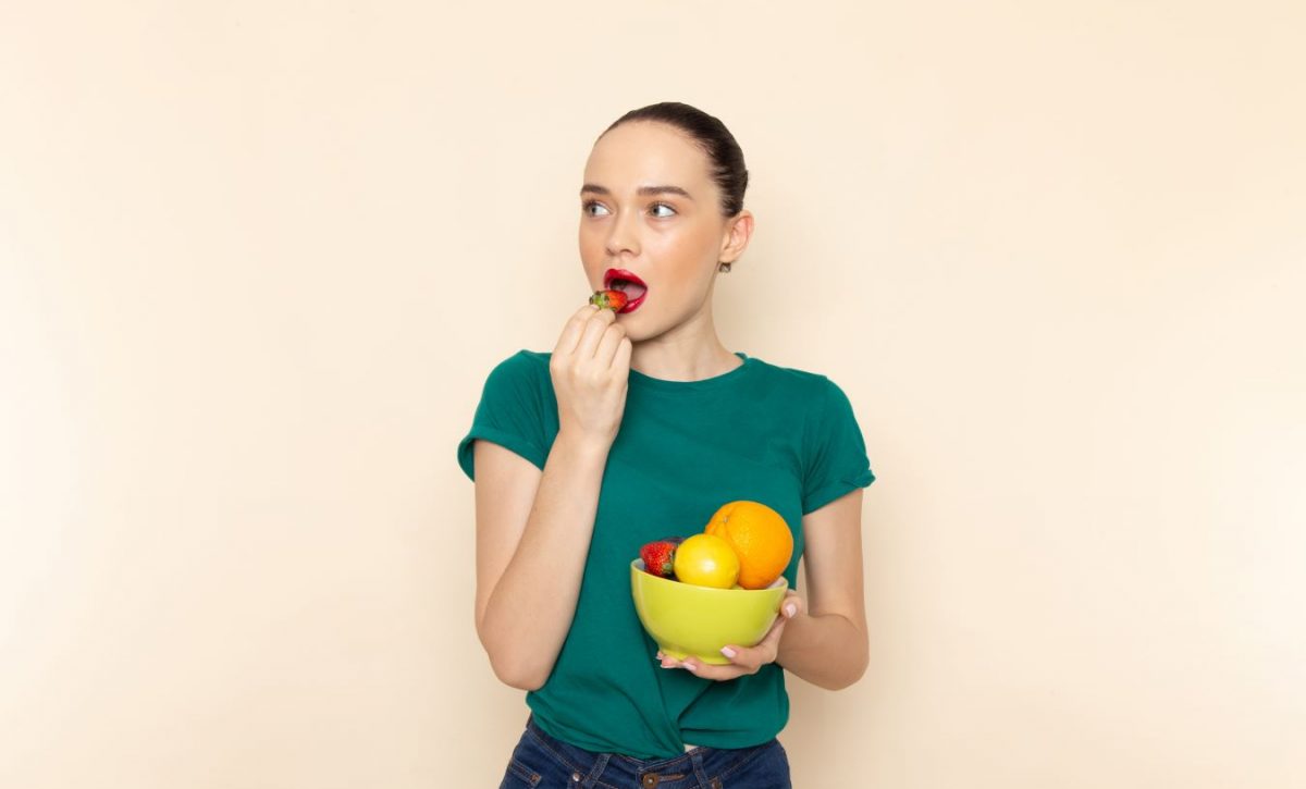 Ni engorda ni hay que evitarla por la noche: verdades y falsos mitos sobre la fruta