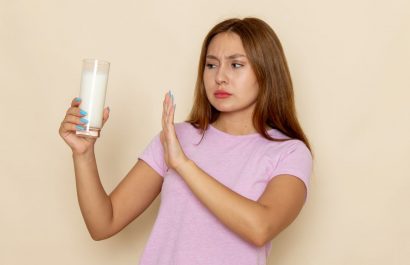 Intolerancia a la lactosa y alergia a la leche: aprende a diferenciarlas y qué puedes comer