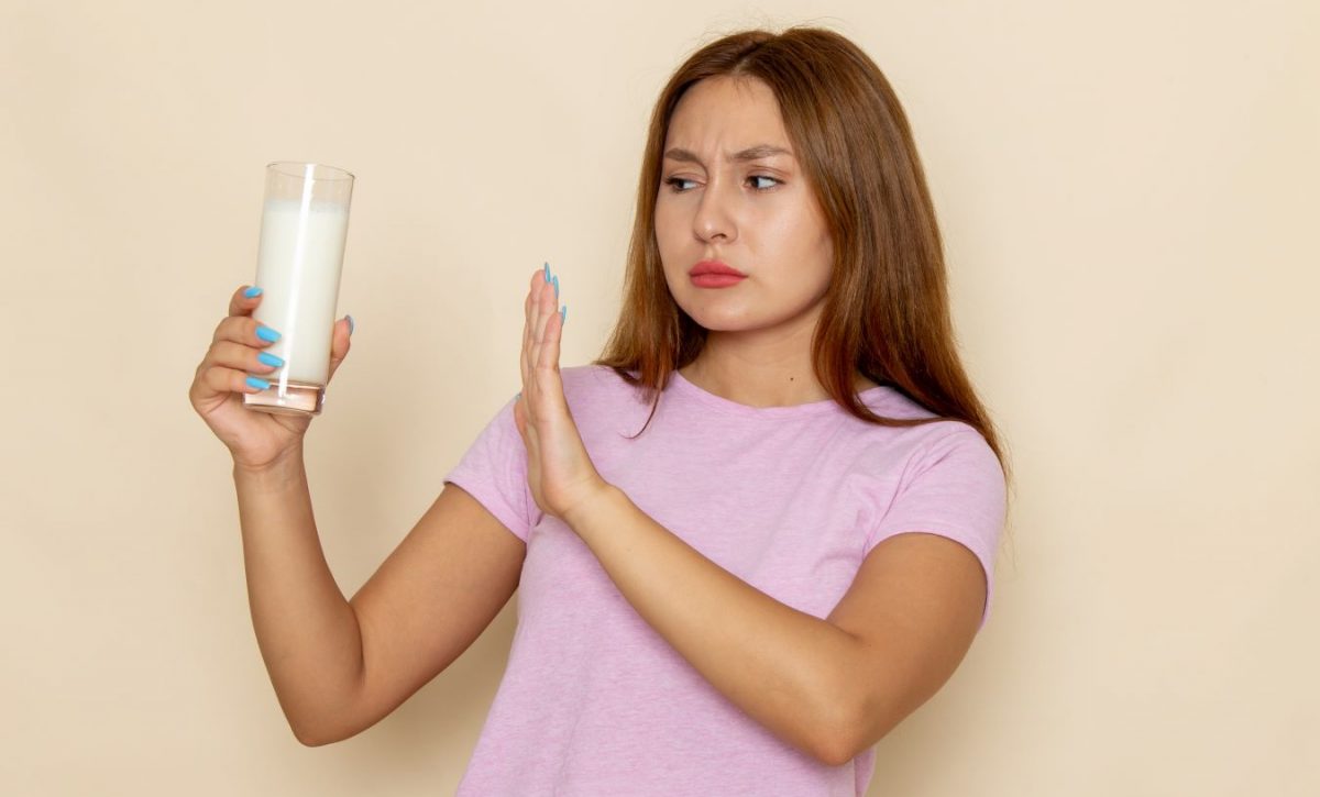 Intolerancia a la lactosa y alergia a la leche: aprende a diferenciarlas y qué puedes comer