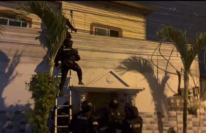 Una de las casas allanadas en Manta, vinculada a familiares de alias "Fito".