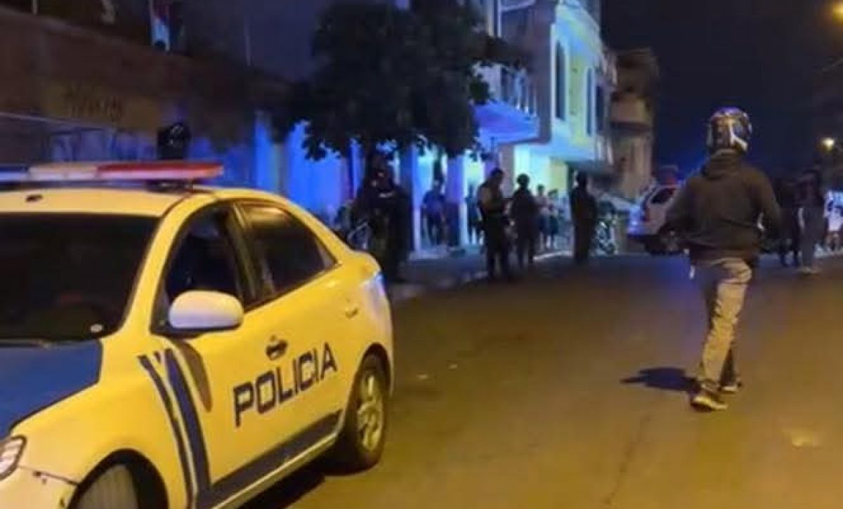 Una mujer manejaba la moto que usaron para asesinar a un hombre.