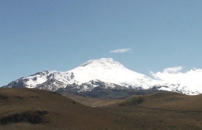 ¡Alerta en Cayambe! Se restringe el acceso al volcán por acumulación de nieve
