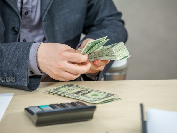 ¿Crees que estás pagando tu deuda al cubrir solo el mínimo de tu tarjeta de crédito