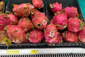 ¿Cuánto cuesta una pitahaya en La Yoni?