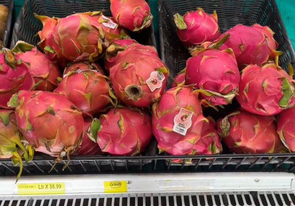 ¿Cuánto cuesta una pitahaya en La Yoni?