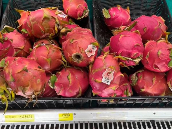 ¿Cuánto cuesta una pitahaya en La Yoni?