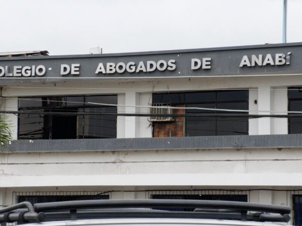 ¿Directiva ilegítima Crisis sacude al Colegio de Abogados de Manabí