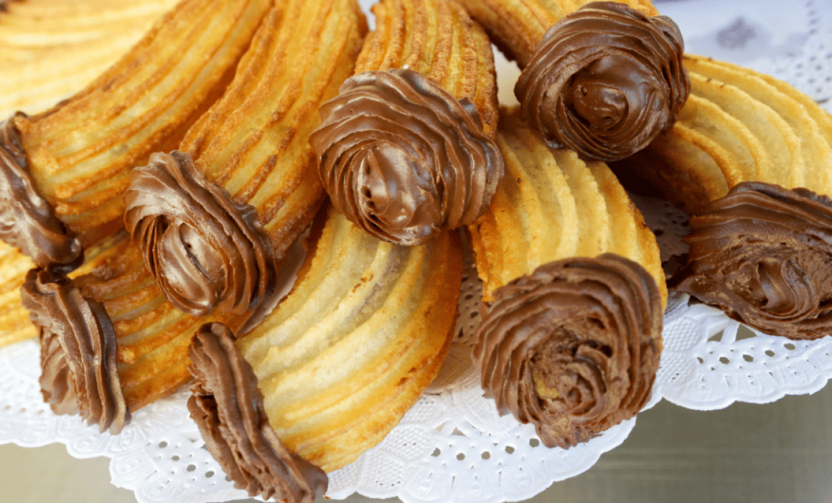 ¿Ganas de churros rellenos Descubre cómo prepararlos en solo 30 minutos