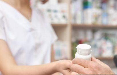¿Lubricante antes que medicinas MSP compra por USD 2,2 millones en plena crisis hospitalaria