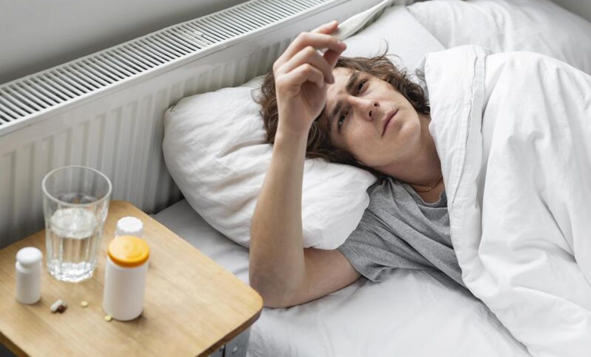 ¿Por qué la fiebre sube más en la noche La razón te sorprenderá