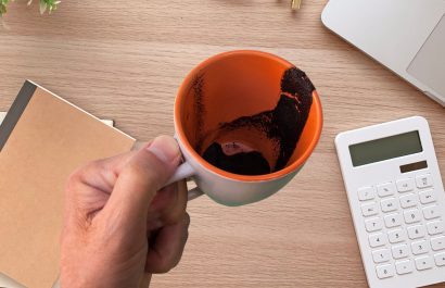 ¿Tu taza del trabajo es un nido de bacterias?